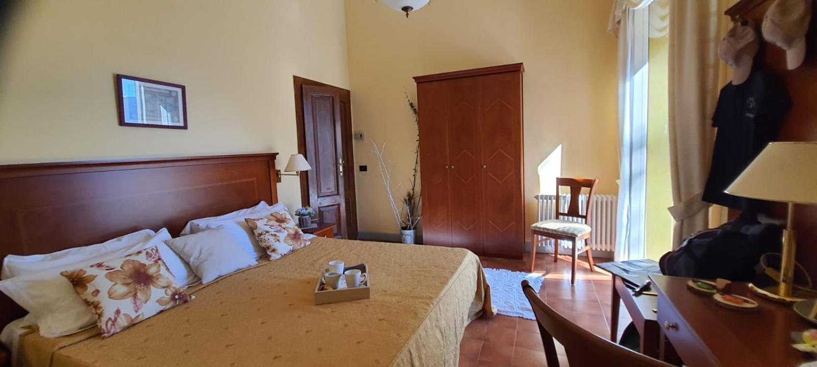 Hotel La Rondinella Cannero Riviera Dış mekan fotoğraf